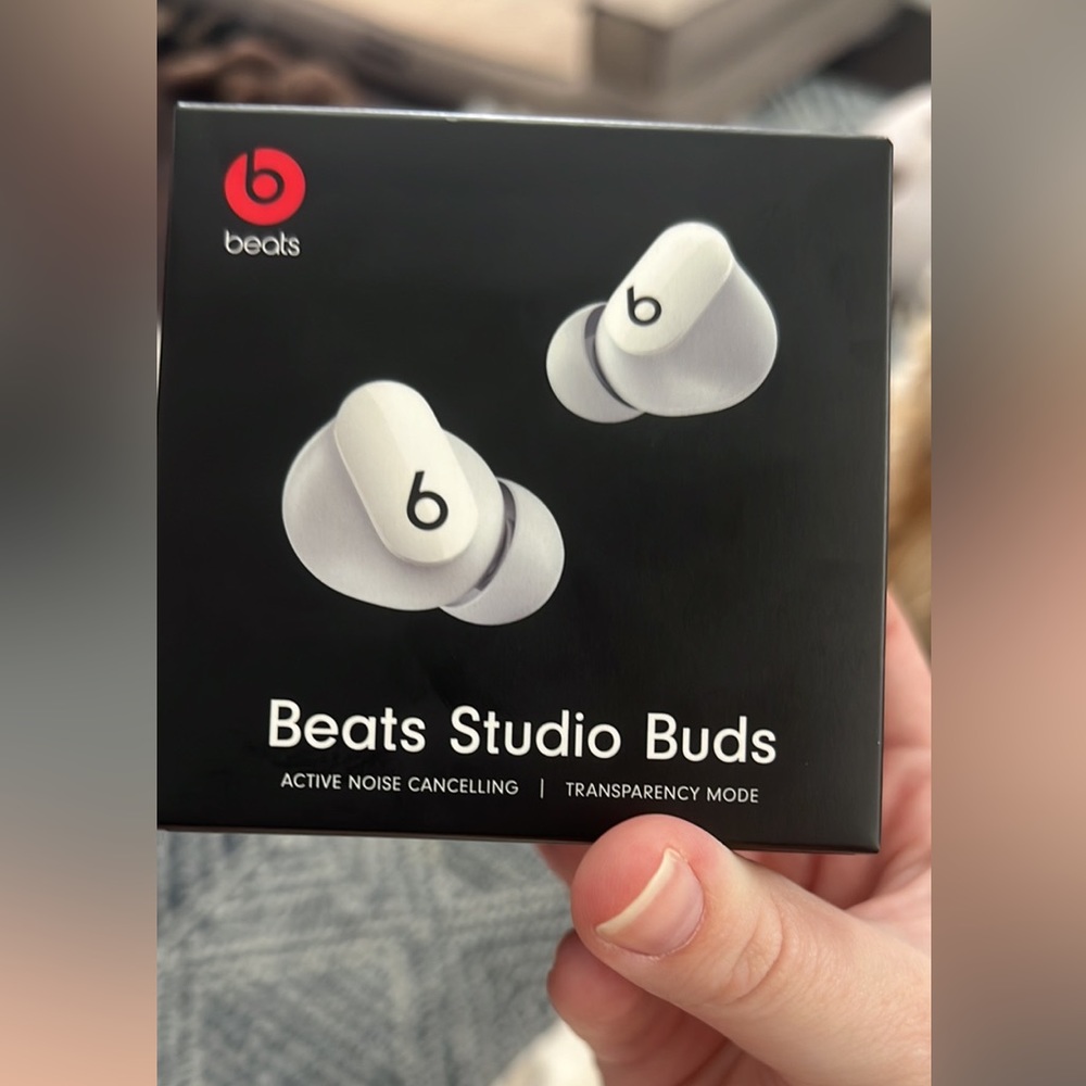 Beats Studio Buds White